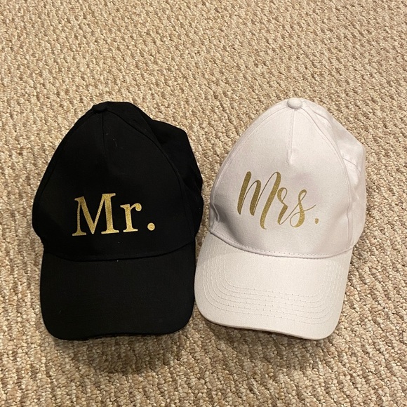 Accessories - Mr. And Mrs. Hats Black and White Hats Set of 2